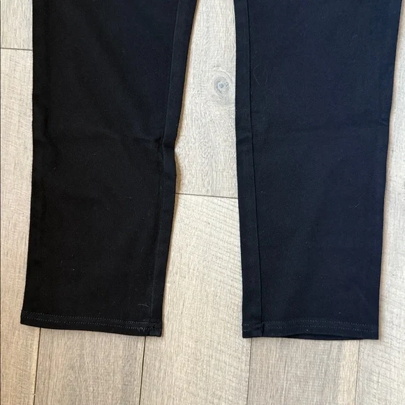 Bandolino Bella Leggings - Picture 5 of 10